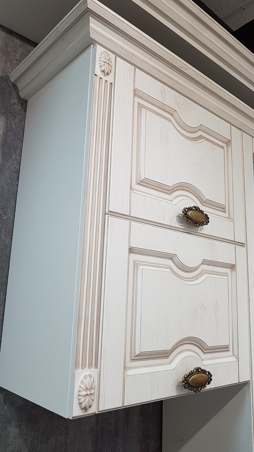 Кухонный гарнитур на заказ Изабель Белая (архив)