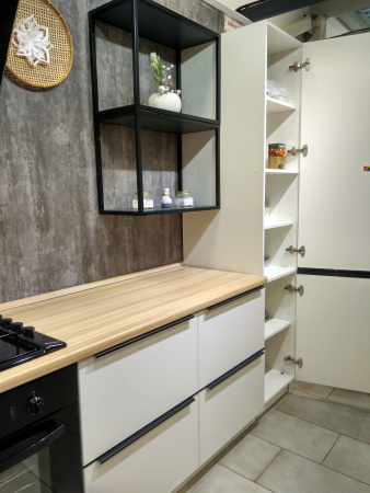 Кухонный гарнитур на заказ Белая Сосна