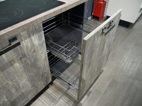 Кухонный гарнитур на заказ ЛОФТ ДМ