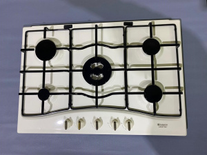 №27  Варочная панель Газовая Hotpoint-Ariston PC 750 T R/HA бежевая без уп