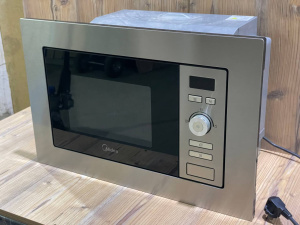 №4 Микроволнова печь Midea AG820BJU-SS, с выставочного образца, в стрейч пленке