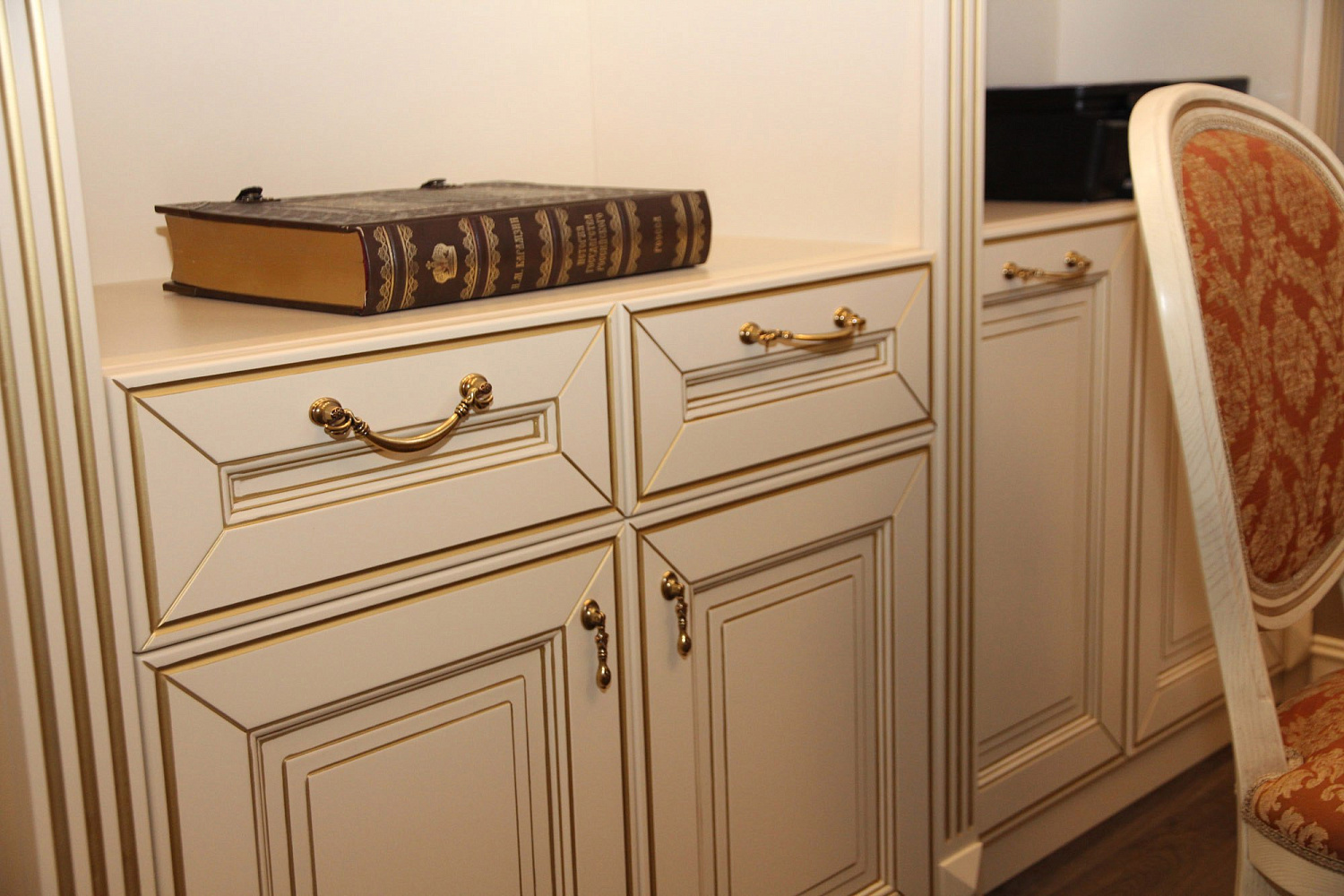 Кухонный гарнитур на заказ АФИНА