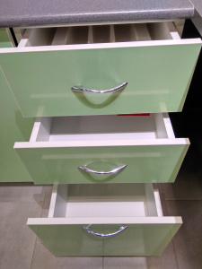 Кухонный гарнитур на заказ Перламутр (архив)