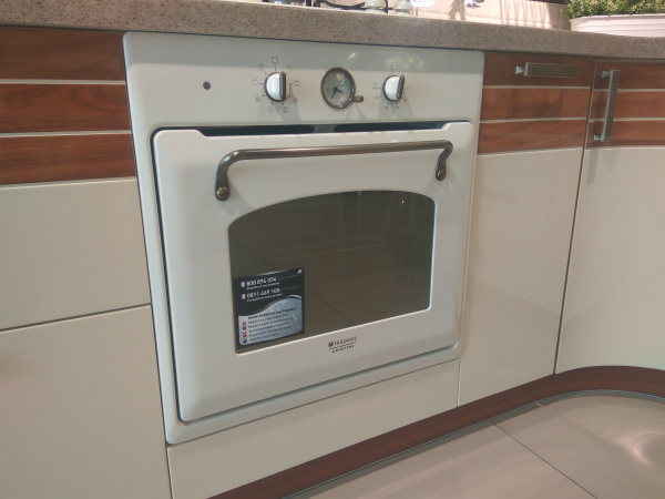 Кухонный гарнитур на заказ Ева Нью (архив)