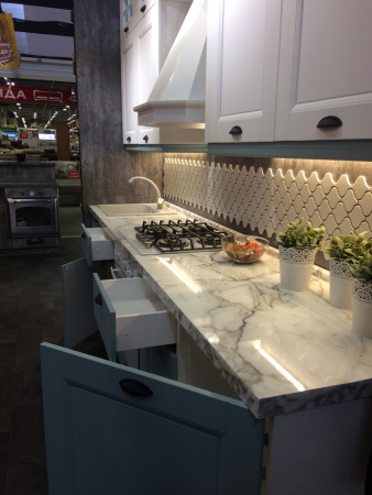 Кухонный гарнитур на заказ Мэри